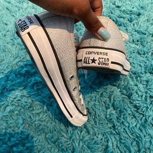 Women’s size 7 Converses